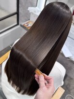 エミリー(Emily)&nbsp;赤み抑えた透明感ブラウン