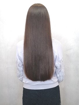 ジーナ(JINA) ●ナチュラル×ツヤで上品さ を演出 【髪質改善トリートメント】