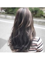 カルフール ロコ 草加西口店(Carrefour LOCO) カジュアルハイライト