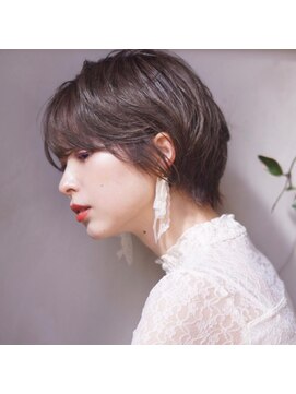 アトリエ フェム(atelier.fem) atelier.fem　柔らかいグレージュショート