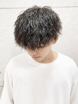 シロ 船橋(白silo)&nbsp;ツーブロックマッシュ/波巻き/ハイライト/束感[船橋駅/船橋]