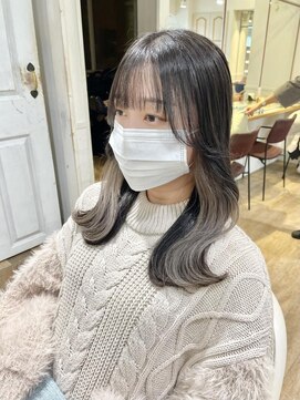 ネオリーブ チロル 横浜西口店(Neolive CiroL.) インナー 秋色 くすみベージュ ケアブリーチ　くびれミディ