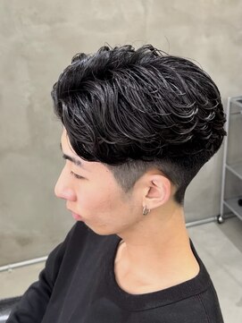 ラルフカールパーマ刈り上げツーブロックレイヤーショート