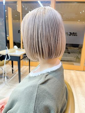 モリオ フロム ロンドン 成増店 【morio成増 セリザワ】ボブ ブリーチ ミルクティーカラー