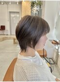 ショートウルフ×白髪ぼかしハイライト
