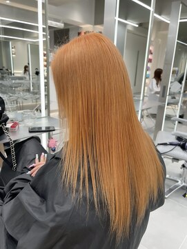 アールプラスヘアサロン(ar+ hair salon) 【新宿/新宿三丁目/ダブルカラー/ハイトーン/コーラルオレンジ】