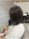 外ハネボブ/ハイライト/グレージュ/切りっぱなしボブ