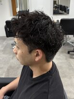 ヒュイル バイ ニアウ(Hwyl by Niau)&nbsp;メンズカットパーマスパイキーショート刈り上げナチュラルカット