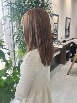 エミュ(emu.) ブリーチなしWカラー　アーモンドベージュ