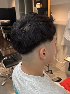 シーフフェード 千葉(Cyf FADE) 千葉駅MEN’S HAIR/サーフカール/刈り上げセンターパート