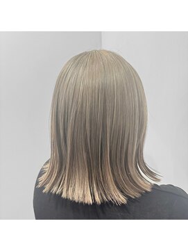 ウル フロム グロウ(ulu.from Grow) ミルクティーグレージュ Style by Seiya