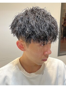 フリーク バーバーショップ 都島店(FREAK BARBER SHOP) 黒髪無造作ツイストスパイラルパーマ王道モテマッシュ