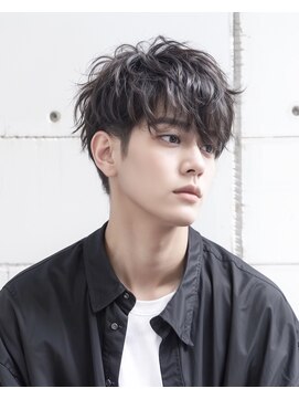 エニウム(ENIUM) ビジネスマン向けナチュラルパーマ