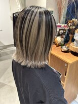 ブリーチデザインカラーアンブレラカラーグレージュカラーボブ