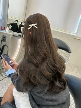 ロンドルピナス 小倉(Lond Lupinus) ミディアムヘア暗めカラー/デザインカラー/フェイスフレーミング