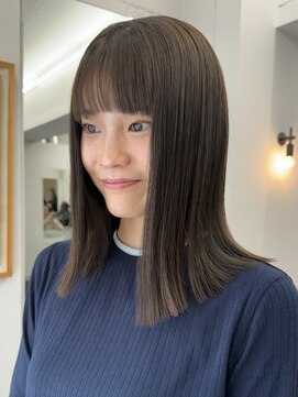 シベルバレー 横浜(sibell) ＊20代30代切りっぱなしボブタッセルボブ顔周りレイヤーオリーブ