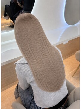 アン(Hair make un) ミルクティーベージュ/ベージュ/ホワイトベージュ/ブリーチ