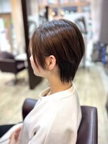 トレセッテ(tre sette)&nbsp;ナチュラルウルフのショートレイヤースタイル