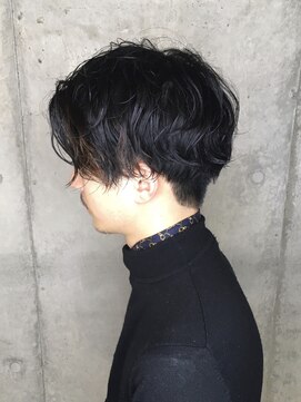 ゼンコー アオヤマ(ZENKO Aoyama) 横顔が素敵に決まるハンサムウェーブコンマヘア［表参道/青山]