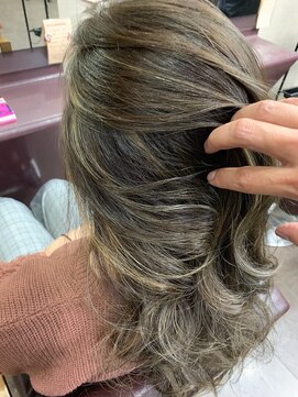 シェリー(cherie) カラーハイライト【cherie池袋】