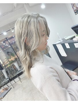 アジールヘア 所沢プロペ通り店(agir hair) ホワイトミルクカラー艶髪