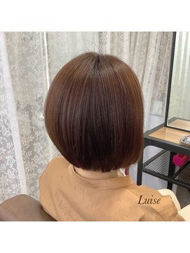 ルイーゼ(Luise) 前下がりボブ