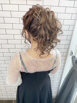 リール(THE RIRE.)&nbsp;＊THE  RIRE. お呼ばれ×ポニーテールアレンジ＊