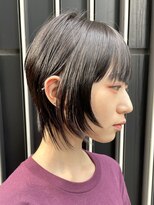 ピークアブー 原宿(PEEK A BOO) 前下がりショートウルフヘア黒髪ウルフレイヤーウルフ艶髪