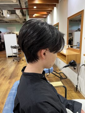 アリエッタ(aRietta) スーツモテセンターパート毛流れ