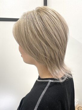 ログ キンシチョウ(L.O.G KINSHICHO) ショートウルフ×ミルクティベージュ