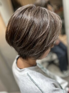 エルピス 中央林間店(elpis) 白髪を活かした白髪ぼかしハイライト