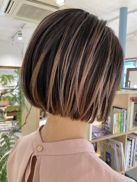 バッタ(Batta) sakagami バレイヤージュカラー