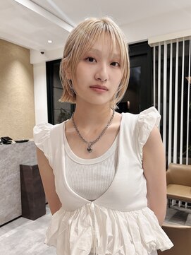 ビュートリアム265(BEAUTRIUM 265) ★夏おすすめブリーチカラー/外ハネボブ/前髪ありボブ/銀座20代