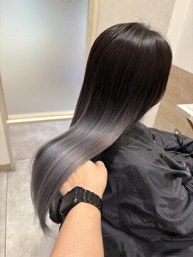 アストレアバイイーリス(ASTRAEA by Iris) シルバーグレージュ×バレイヤージュ