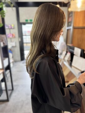 アングゥイー(ungu iE) 韓国レイヤー