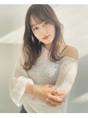 ナチュラルな抜け感ミディアムヘア