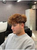スパイキーショート フェード スペインカール ルーズパーマ
