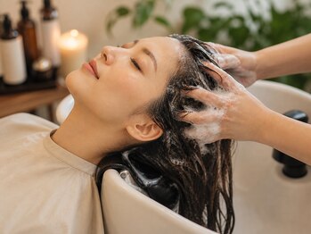 ヘアレスキュー クルアルガの写真/6種のオイルで至福のヘッドスパ体験☆ 疲れを癒し、頭皮環境を整えリフトアップも期待!