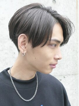 マグカーネバイフィフス オカヤ(Mag KANE by fifth okaya) 松本メンズカット大人毛流れセンターパートニュアンスパーマ30代