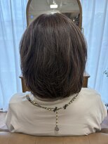 ラナ(LANA) 黄色みを抑えたミルクティーベージュ