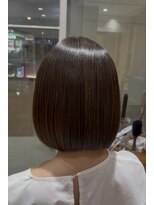 アピッシュ 国分寺(apish) 自然にまとまる艶髪ストレートボブ【津久井】