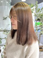 ヘアーアンドメイク ビス(HAIR&MAKE bis)&nbsp;ブリーチなしダブルカラーでオリーブベージュ【黒田あさみ】