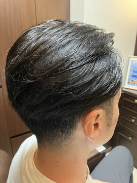 ヘアサロン大野 艶出専科本店 2ブロックショート