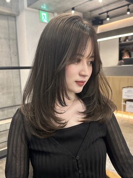 ウェイズ トウキョウ(Ways TOKYO) 顔周りレイヤー×オリーブベージュ