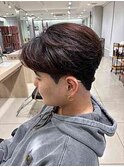 ツーブロック刈り上げ韓国風ダウンパーマセンターパート
