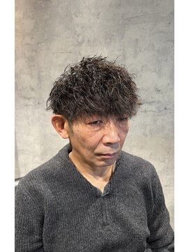 シャノ(siano) ツイストスパイラルパーマを活かしたカット