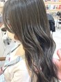 ミモザ(MIMOSA)&nbsp;赤みを抑えた透明感カラーで大人女性らしい色気を演出♪