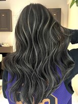 ヨロ 小岩(YOLO)&nbsp;小岩ハイライトミルクティーグレージュレイヤーカット