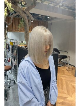 ホワイトベージュ