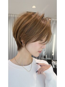 バンプ ギンザ(BUMP GINZA) 30代40代50代ショート似合わせ白髪ぼかし前髪あり髪型